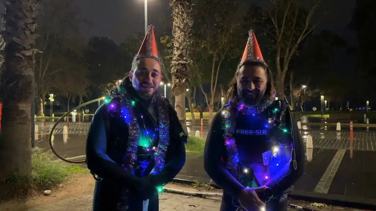 Antalya'da Dalgıçlar 2026'ya Su Altı Mağarasında Girdi! 1